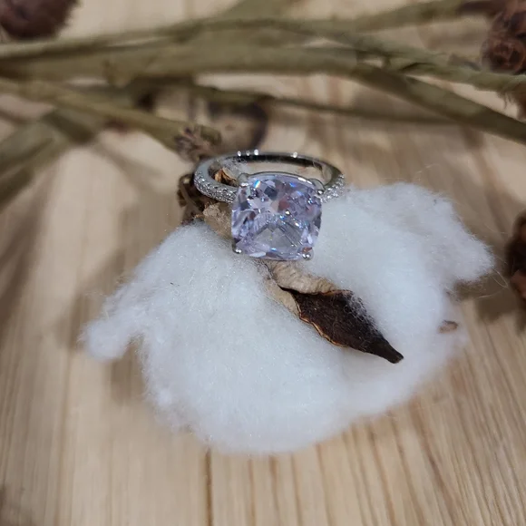 🎊🎊NEW🎊🎊EXQUISITE!! 3 CT White Sapphire Engagement Ring in 925Sterling Silver - Picture 9 of 14